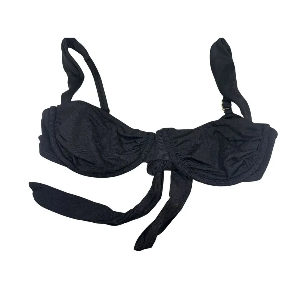 MONDAY Swimwear Malibu Bikini Top in Black